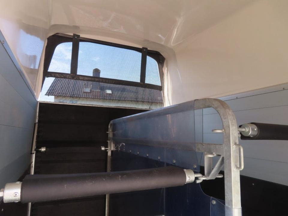 Humbaur,Pferdeanhänger, Xanthos Aero, 2,4 to. SaKa.100 Km/h - Remolque para caballos: foto 5 Humbaur,Pferdeanhänger, Xanthos Aero, 2,4 to. SaKa.100 Km/h - Remolque para caballos: foto 5