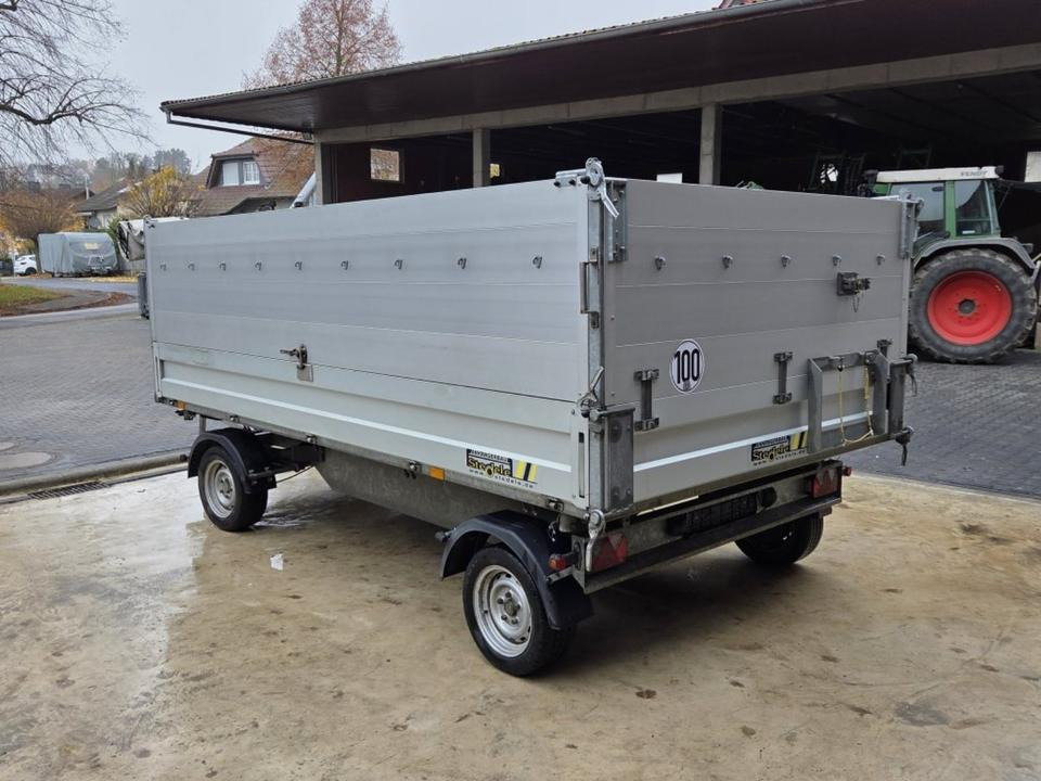 PKW-Anhänger Drehschemel Dreiseitenkipper 3,5t - Remolque volquete: foto 4 PKW-Anhänger Drehschemel Dreiseitenkipper 3,5t - Remolque volquete: foto 4