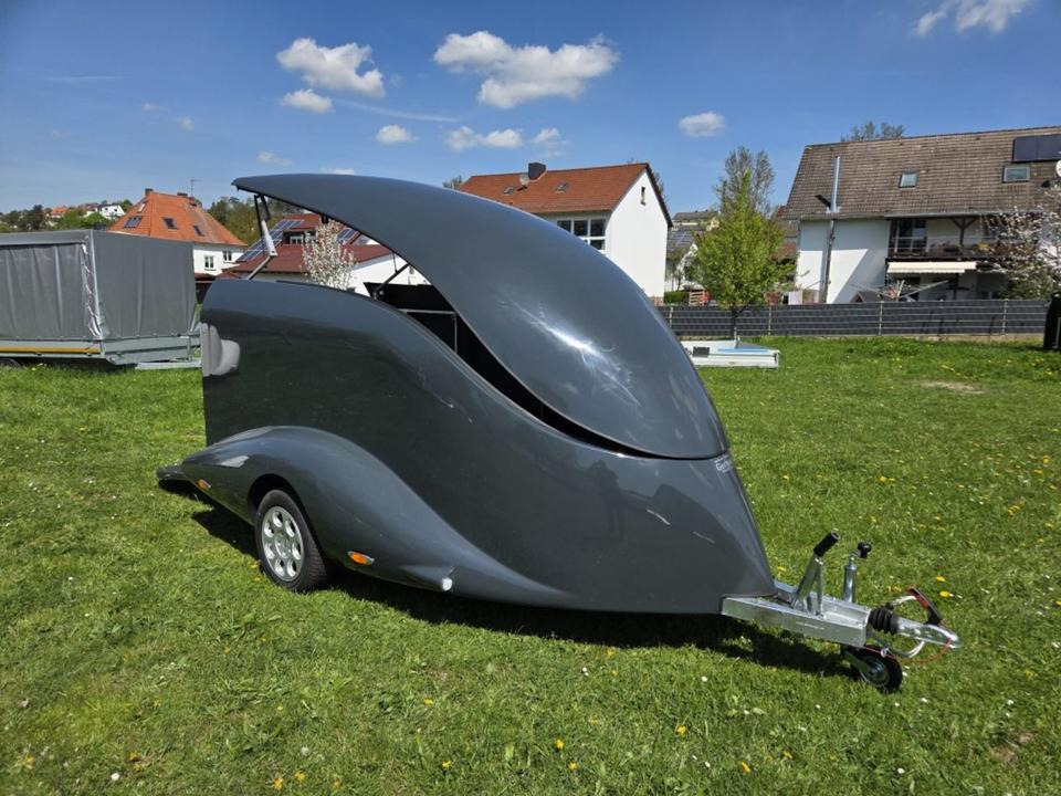 PKW Anhänger Motorrad Geschlossen Kofferanhänger 1000kg 100km/h - Remolque para moto: foto 1 PKW Anhänger Motorrad Geschlossen Kofferanhänger 1000kg 100km/h - Remolque para moto: foto 1