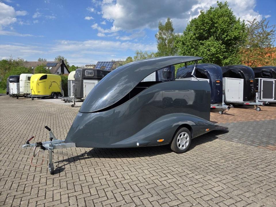 PKW Anhänger geschlossen Motorrad Mieten Leihen 1000kg 100km/h - Remolque para moto: foto 3 PKW Anhänger geschlossen Motorrad Mieten Leihen 1000kg 100km/h - Remolque para moto: foto 3