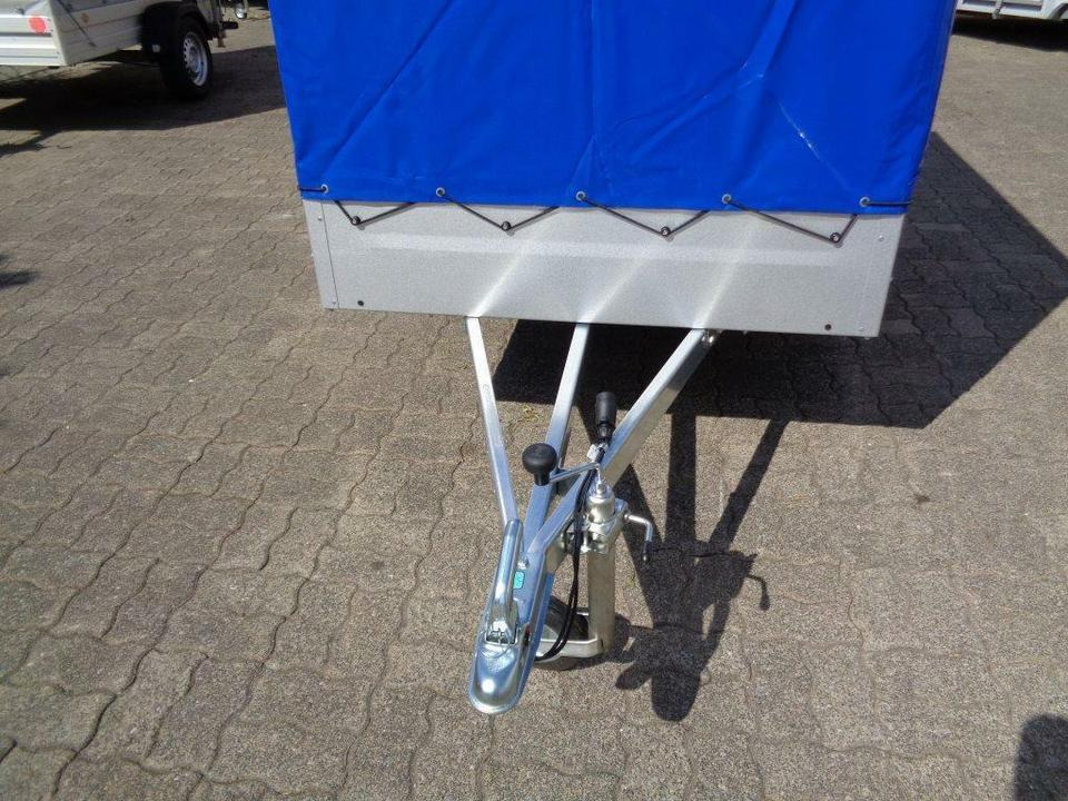 TPV-Böckmann PKW Anhänger, Plane u. Spriegel, 100 km/h - Remolque de coche: foto 3 TPV-Böckmann PKW Anhänger, Plane u. Spriegel, 100 km/h - Remolque de coche: foto 3