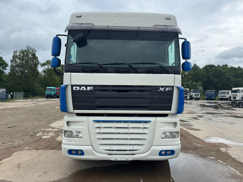 DAF 105 XF 460 Space Cab (MANUAL GEARBOX / BOITE MANUELLE / PERFECT) - Cabeza tractora: foto 2 DAF 105 XF 460 Space Cab (MANUAL GEARBOX / BOITE MANUELLE / PERFECT) - Cabeza tractora: foto 2