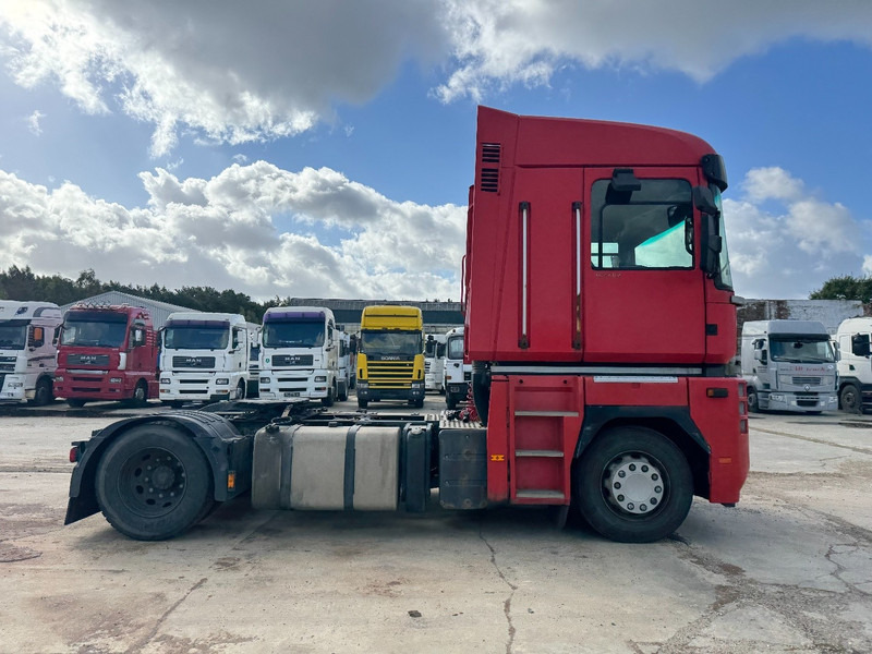 Renault Magnum 460 DXI (MANUAL GEARBOX / BOITE MANUELLE / PERFECT) - Cabeza tractora: foto 4 Renault Magnum 460 DXI (MANUAL GEARBOX / BOITE MANUELLE / PERFECT) - Cabeza tractora: foto 4