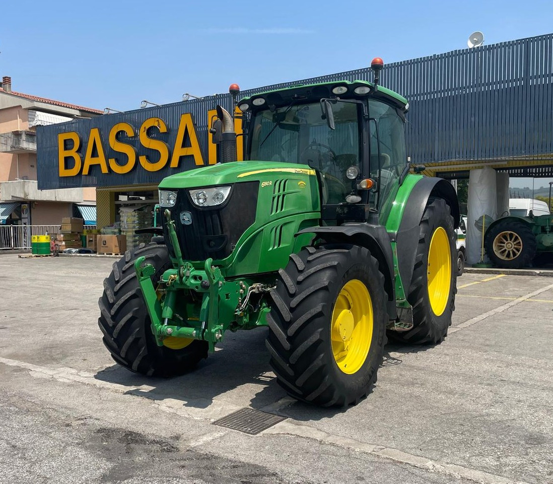 JOHN DEERE 6190 R - Tractor: foto 1 JOHN DEERE 6190 R - Tractor: foto 1