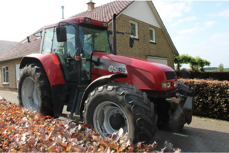 Case IH CS 150 met fronthef en front pto - Tractor: foto 1 Case IH CS 150 met fronthef en front pto - Tractor: foto 1