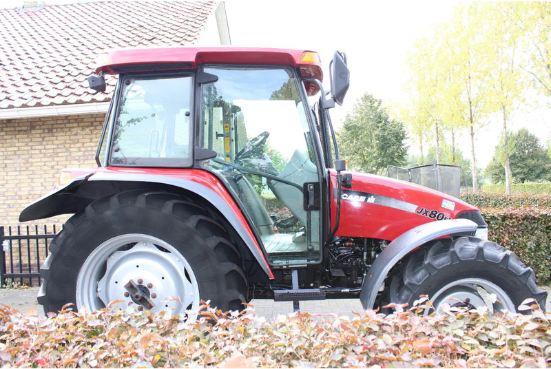 Case IH JX80U - Tractor: foto 2 Case IH JX80U - Tractor: foto 2