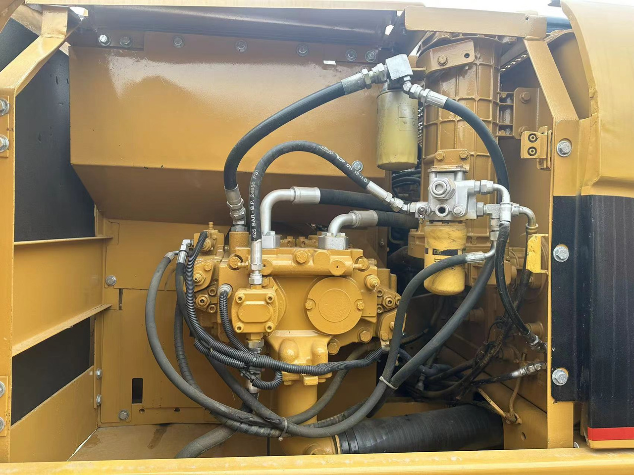 Excavadora de cadenas CATERPILLAR 320c [ Copy ]: foto 11