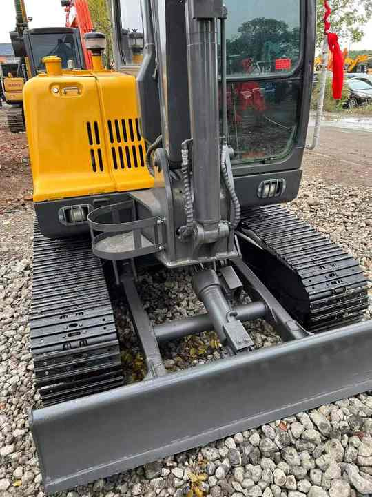 China Brand Used Volvo EC60D Mini Excavator 6ton Crawler Earth Digger Machine for Sale - Excavadora de cadenas: foto 5 China Brand Used Volvo EC60D Mini Excavator 6ton Crawler Earth Digger Machine for Sale - Excavadora de cadenas: foto 5