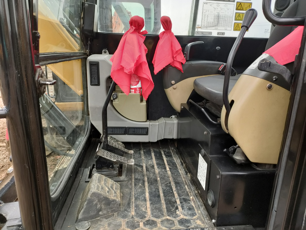 Maquinaria de construcción CATERPILLAR Nearly 90% of brand new Caterpillar 305.5 3-ton mini excavators are available for sale. Caterpillar 303.5 305.5 306 307 excavators are also available for sale.: foto 16