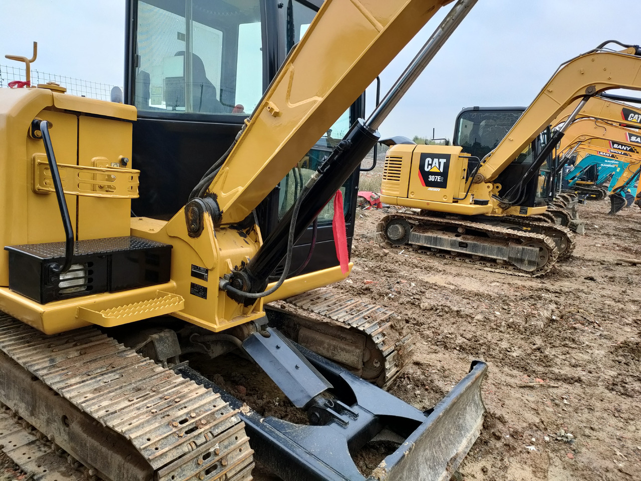 Maquinaria de construcción CATERPILLAR Nearly 90% of brand new Caterpillar 305.5 3-ton mini excavators are available for sale. Caterpillar 303.5 305.5 306 307 excavators are also available for sale.: foto 10