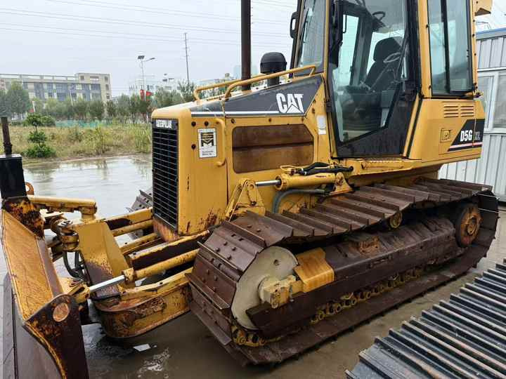 Used Cat D5G Crawler Bulldozer Original CAT Brand Bulldozer Second Hand Cat D5H D5 D5C D5N D5M LGP Dozer for Sale - Bulldozer: foto 5 Used Cat D5G Crawler Bulldozer Original CAT Brand Bulldozer Second Hand Cat D5H D5 D5C D5N D5M LGP Dozer for Sale - Bulldozer: foto 5