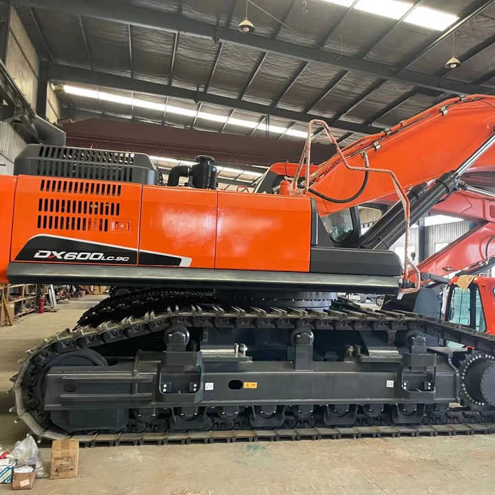 Used Excavator Doosan DX600 Excavators Mini Equipment Earth Moving Machinery Doosan Digger Excavator for Sale - Excavadora: foto 1 Used Excavator Doosan DX600 Excavators Mini Equipment Earth Moving Machinery Doosan Digger Excavator for Sale - Excavadora: foto 1