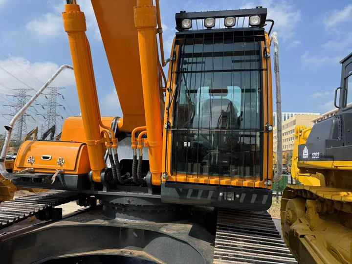 Used HYUNDAI305lc-9c Hydraulic Excavator with Excellent Performance hyundai Running Working Condition Low Price for Sale - Excavadora: foto 4 Used HYUNDAI305lc-9c Hydraulic Excavator with Excellent Performance hyundai Running Working Condition Low Price for Sale - Excavadora: foto 4