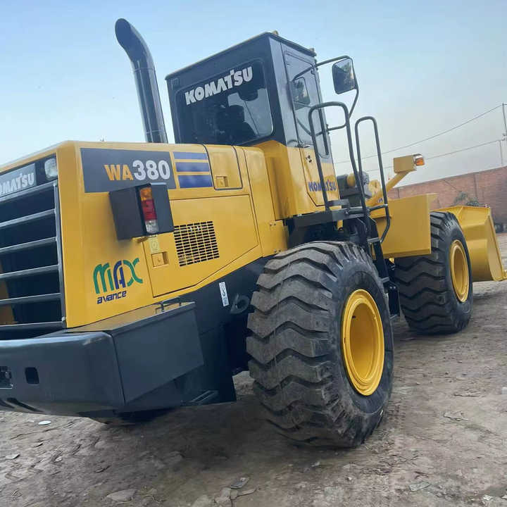 Used Komatsu WA380-3 Front Loader in Very Good Condition Strong Power komatsu 380 Wheel Loader Low Price Hot Sale - Cargadora de ruedas: foto 1 Used Komatsu WA380-3 Front Loader in Very Good Condition Strong Power komatsu 380 Wheel Loader Low Price Hot Sale - Cargadora de ruedas: foto 1
