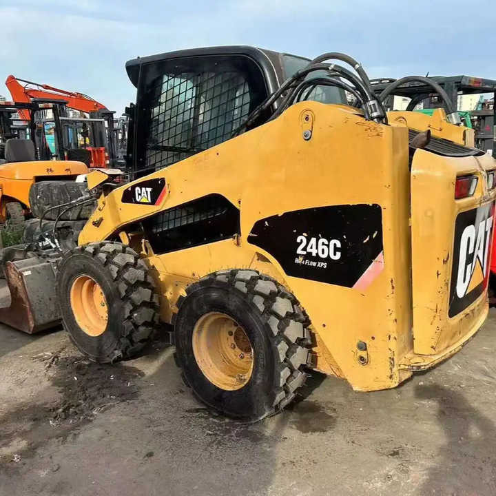 Used Wheel Loader CAT246C Caterpillar 246C Mini Wheel Skid Steer Loader in Stock - Minicargadora: foto 1 Used Wheel Loader CAT246C Caterpillar 246C Mini Wheel Skid Steer Loader in Stock - Minicargadora: foto 1
