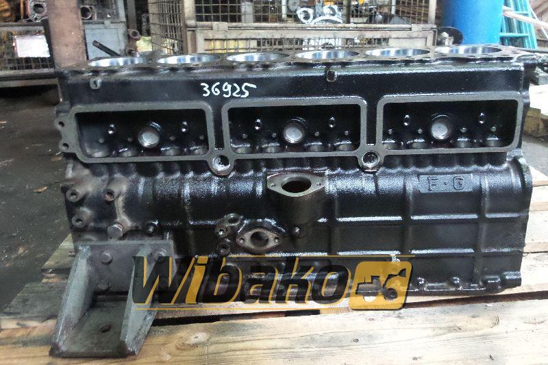 Block Engine / Motor Isuzu A-6BG1TQB 978025 - Bloque de cilindros para Maquinaria de construcción: foto 1 Block Engine / Motor Isuzu A-6BG1TQB 978025 - Bloque de cilindros para Maquinaria de construcción: foto 1