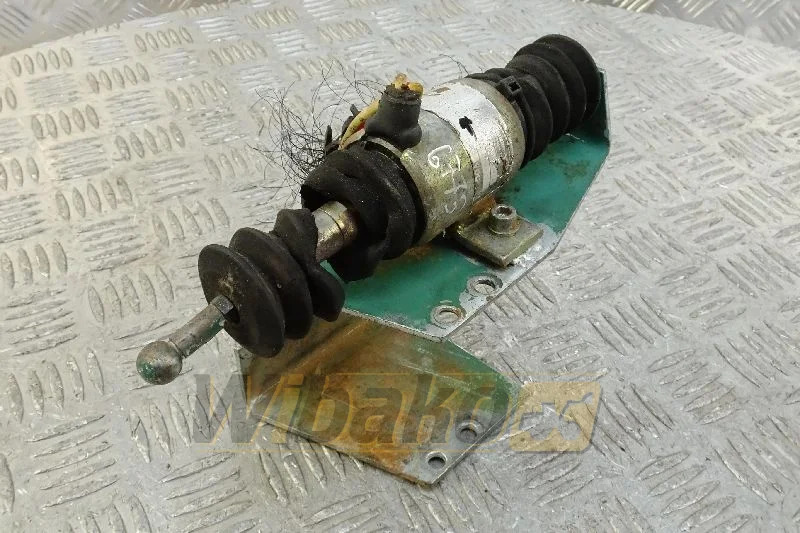 Volvo 11033561 - Motor y piezas para Maquinaria de construcción: foto 1 Volvo 11033561 - Motor y piezas para Maquinaria de construcción: foto 1