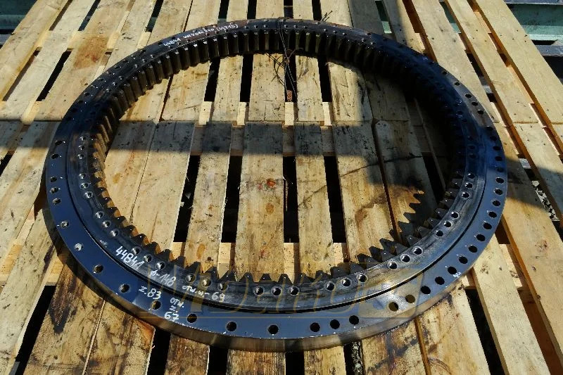 Volvo EC340 - Corona de giro para Maquinaria de construcción: foto 1 Volvo EC340 - Corona de giro para Maquinaria de construcción: foto 1