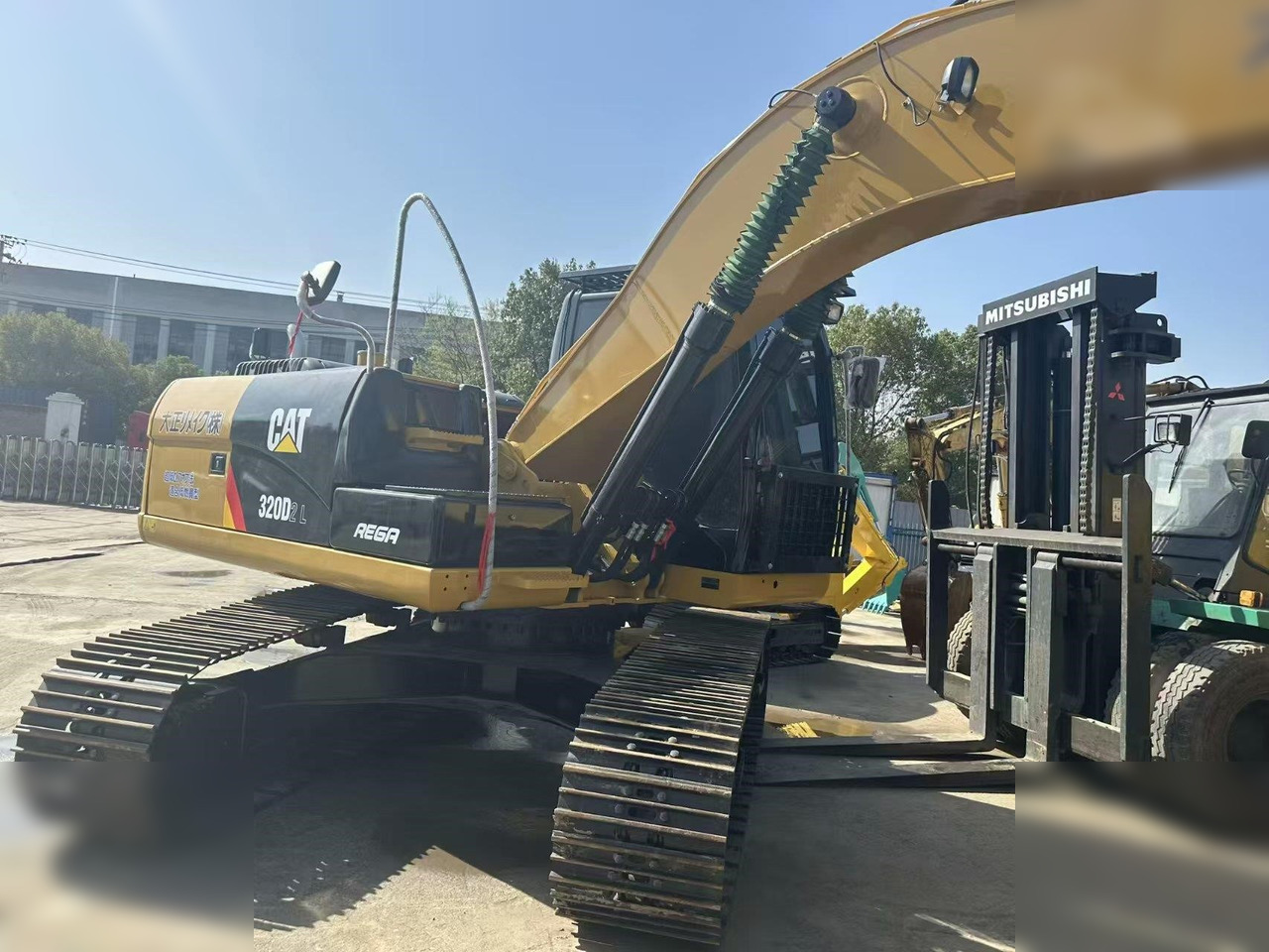 Excavadora de cadenas CATERPILLAR 320D2L: foto 19