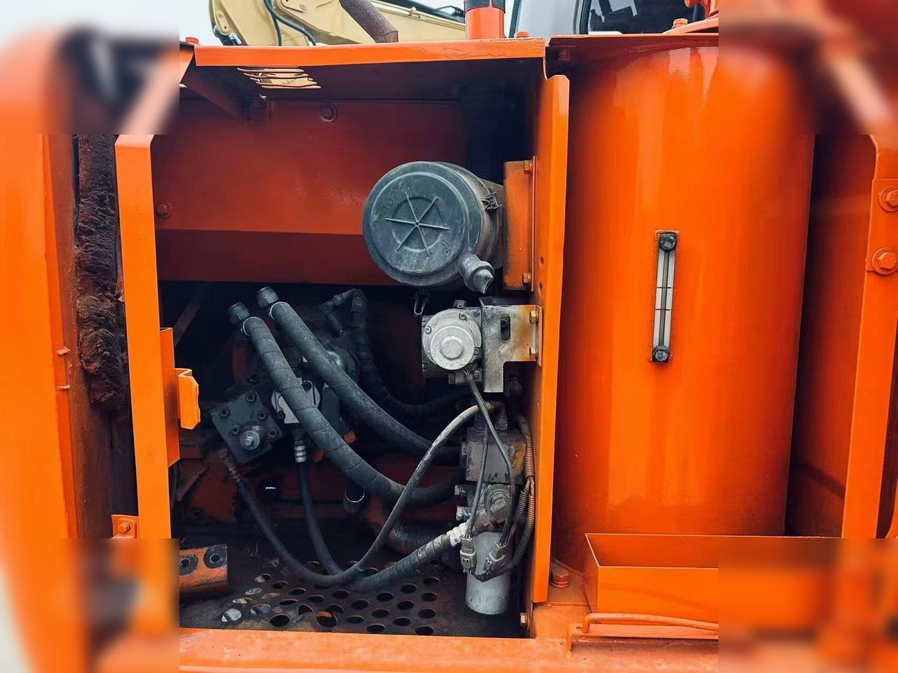 HITACHI EX60-5 - Excavadora de cadenas: foto 5 HITACHI EX60-5 - Excavadora de cadenas: foto 5