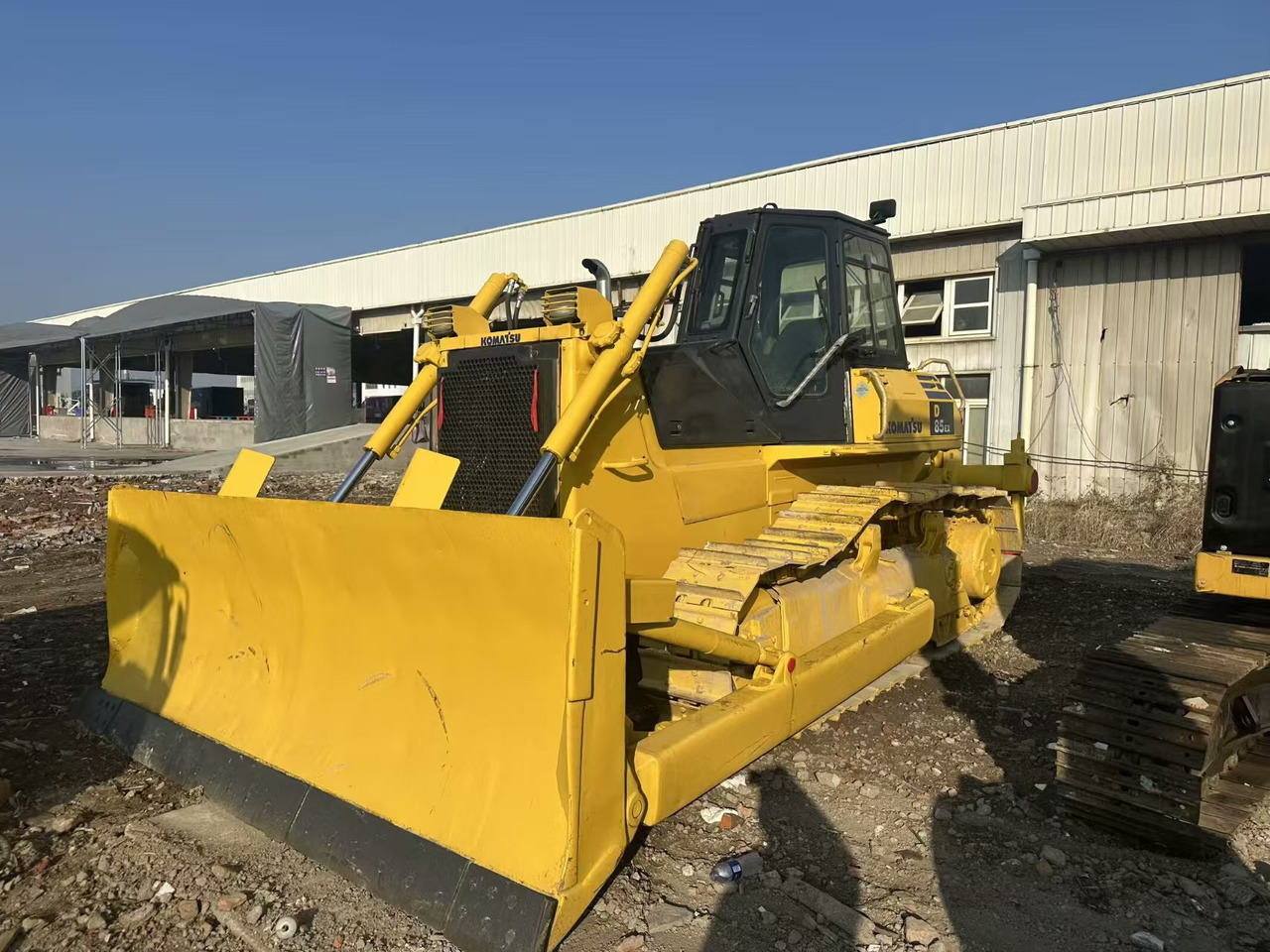Bulldozer KOMATSU D85E: foto 15