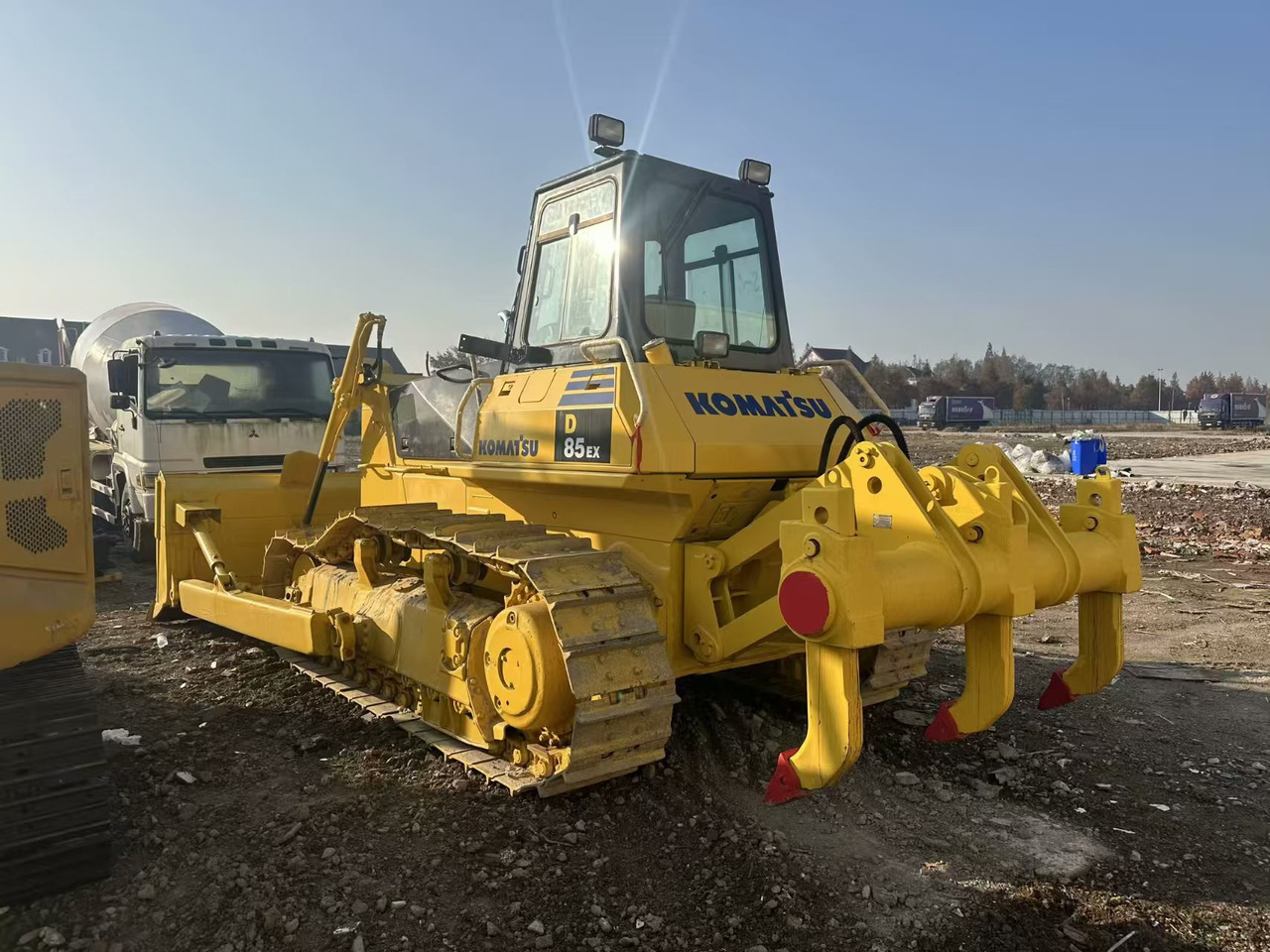 Bulldozer KOMATSU D85E: foto 7