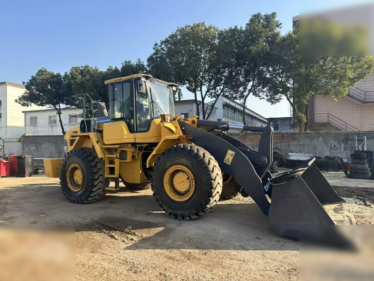VOLVO L105 - Cargadora de ruedas: foto 5 VOLVO L105 - Cargadora de ruedas: foto 5