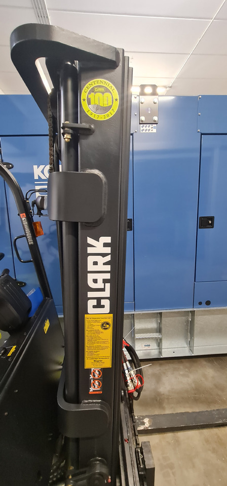 CLARK GTX 20 S - Carretilla elevadora eléctrica: foto 3 CLARK GTX 20 S - Carretilla elevadora eléctrica: foto 3