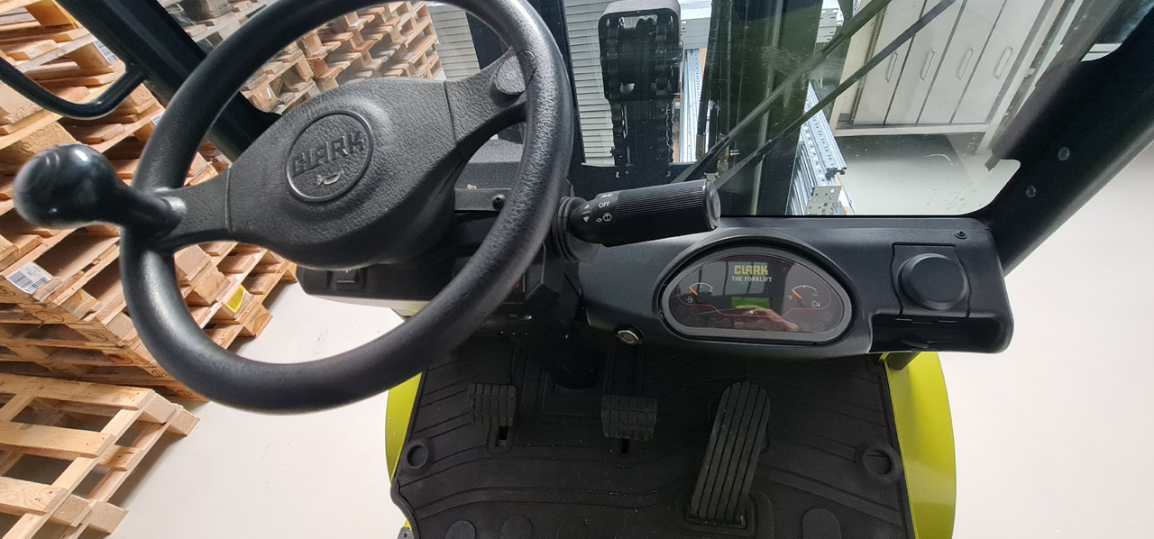 CLARK GTX 25L - Carretilla elevadora de gas: foto 5 CLARK GTX 25L - Carretilla elevadora de gas: foto 5