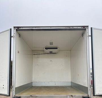 IVECO 75E16 CASSONE ISOTERMICO DUE CAMERE 2019 - Camión frigorífico: foto 2 IVECO 75E16 CASSONE ISOTERMICO DUE CAMERE 2019 - Camión frigorífico: foto 2