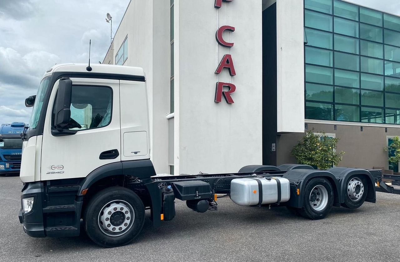 Arrendamiento de MERCEDES ANTOS 25.40 MOTRICE 3 ASSI TELAIO MERCEDES ANTOS 25.40 MOTRICE 3 ASSI TELAIO: foto 7 Arrendamiento de MERCEDES ANTOS 25.40 MOTRICE 3 ASSI TELAIO MERCEDES ANTOS 25.40 MOTRICE 3 ASSI TELAIO: foto 7