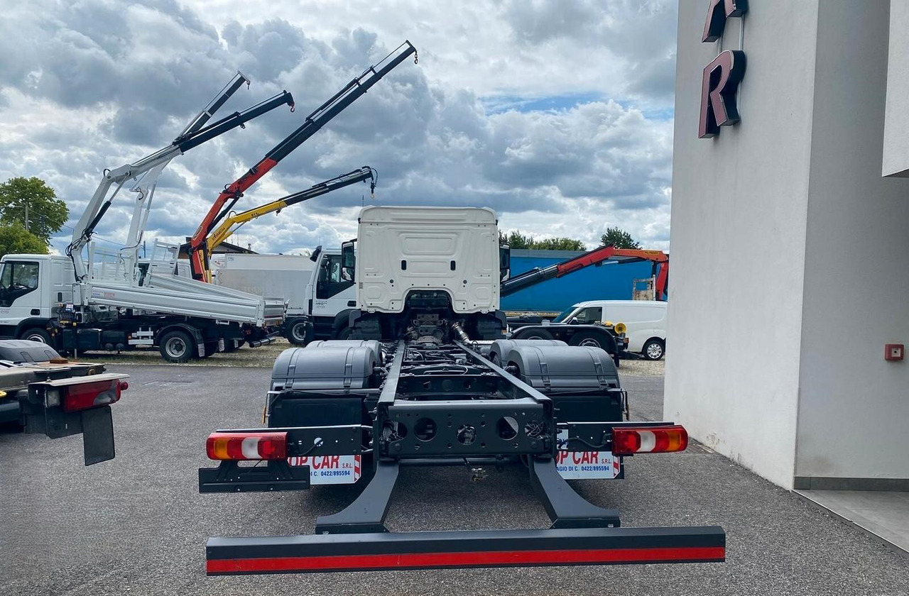 MERCEDES ANTOS 25.40 MOTRICE 3 ASSI TELAIO - Camión chasis: foto 5 MERCEDES ANTOS 25.40 MOTRICE 3 ASSI TELAIO - Camión chasis: foto 5