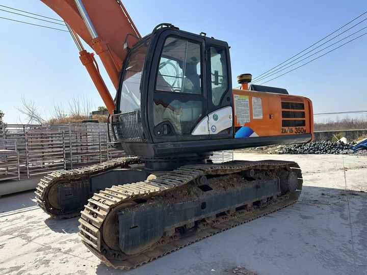 High Quality Hitachi ZX350H-5G Used Excavator with Excellent Performance and Less Time Used Hitachi ZX350 for Sale - Excavadora de cadenas: foto 4 High Quality Hitachi ZX350H-5G Used Excavator with Excellent Performance and Less Time Used Hitachi ZX350 for Sale - Excavadora de cadenas: foto 4