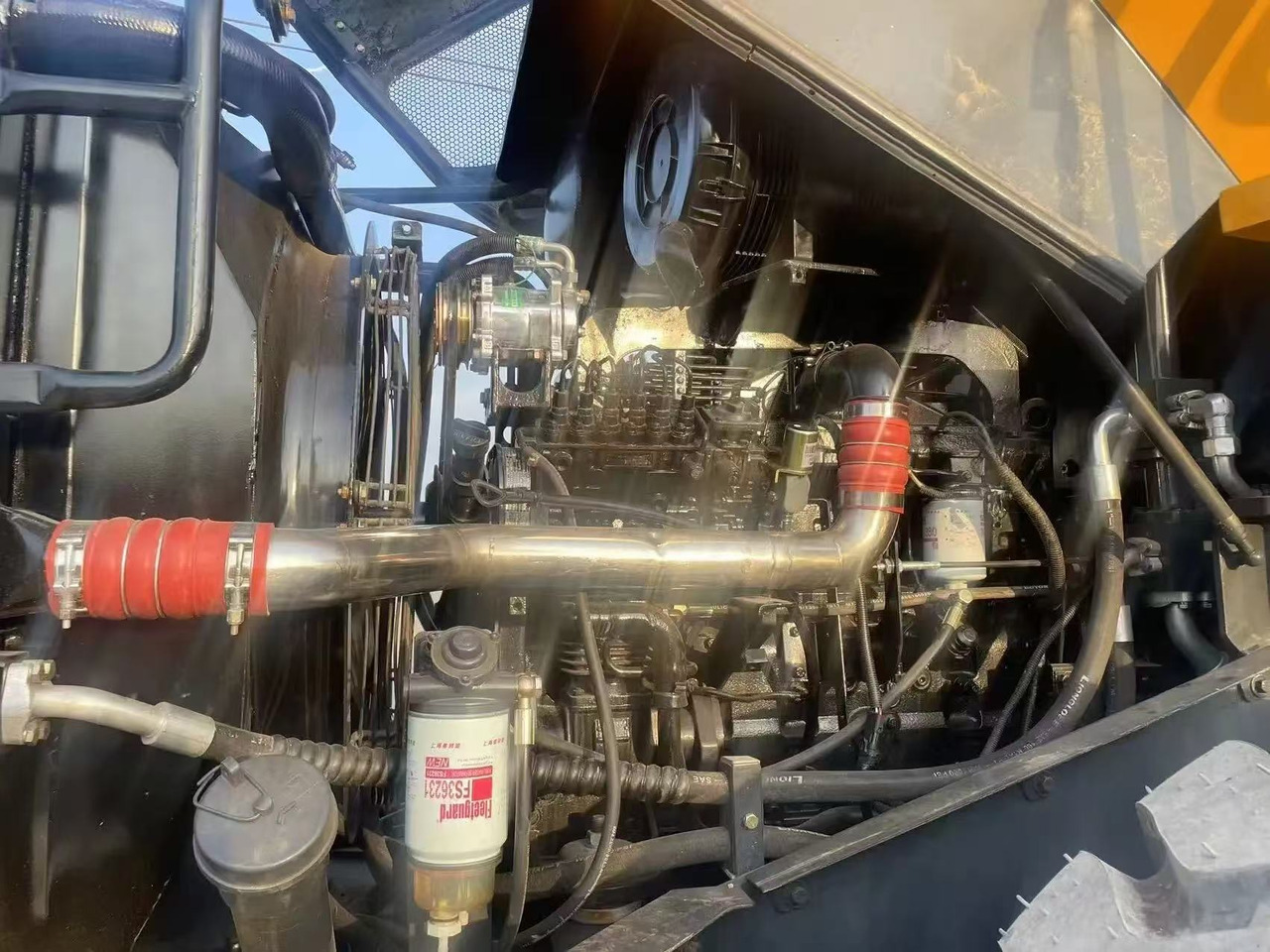 LIUGONG LIUGONG 856H WHEEL LOADER FOR SALE - Cargadora de ruedas: foto 4 LIUGONG LIUGONG 856H WHEEL LOADER FOR SALE - Cargadora de ruedas: foto 4