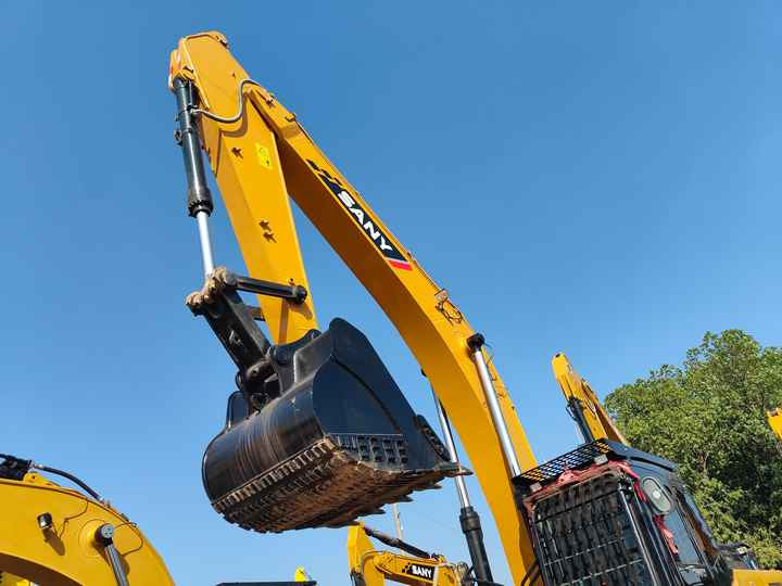 SANY 305 China Famous Brand Used Sany 305H Construction Excavator with Good Performance 90% New Sany 30tons Excavator Hot Sale - Excavadora de cadenas: foto 5 SANY 305 China Famous Brand Used Sany 305H Construction Excavator with Good Performance 90% New Sany 30tons Excavator Hot Sale - Excavadora de cadenas: foto 5