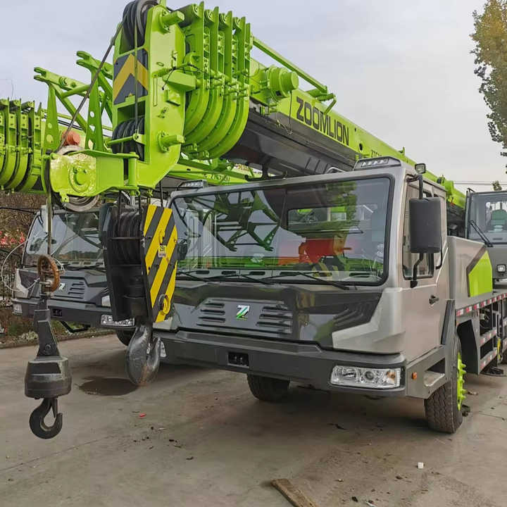 Second Hand ZOOMLION 25 Ton ZTC250V531 30 Ton ZTC300V532 70 Ton ZTC700H6 Hydraulmic Mobile Truck Crane on Sale - Autogrúa: foto 1 Second Hand ZOOMLION 25 Ton ZTC250V531 30 Ton ZTC300V532 70 Ton ZTC700H6 Hydraulmic Mobile Truck Crane on Sale - Autogrúa: foto 1