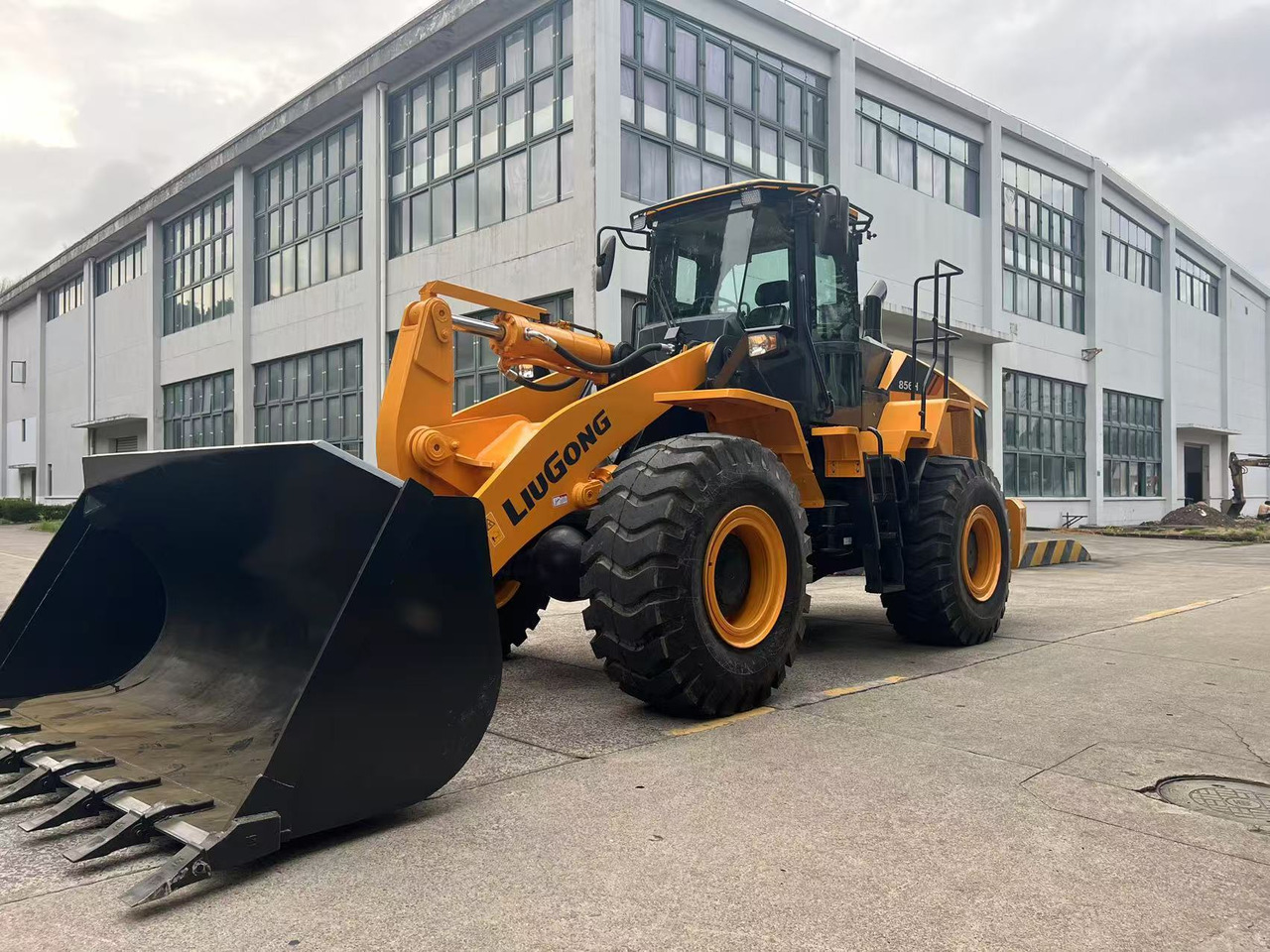 Liugong Used China Brand Wheel Loader Liugong Clg 856 Loader for Sale - Cargadora de ruedas: foto 2 Liugong Used China Brand Wheel Loader Liugong Clg 856 Loader for Sale - Cargadora de ruedas: foto 2