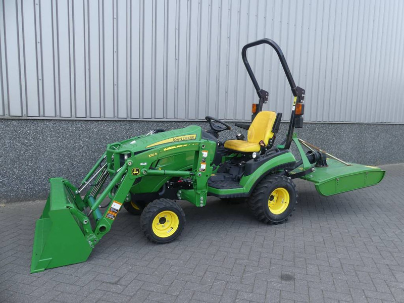 John Deere 1025 R - Tractor: foto 1 John Deere 1025 R - Tractor: foto 1