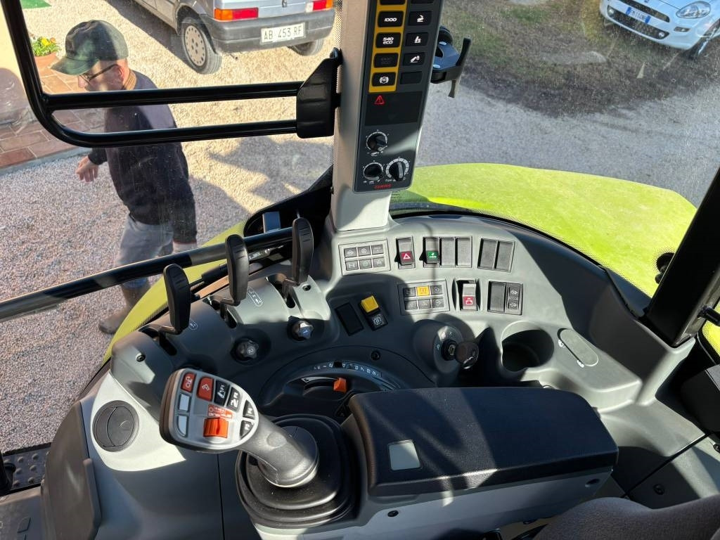 Tractor Claas Arion 450: foto 6