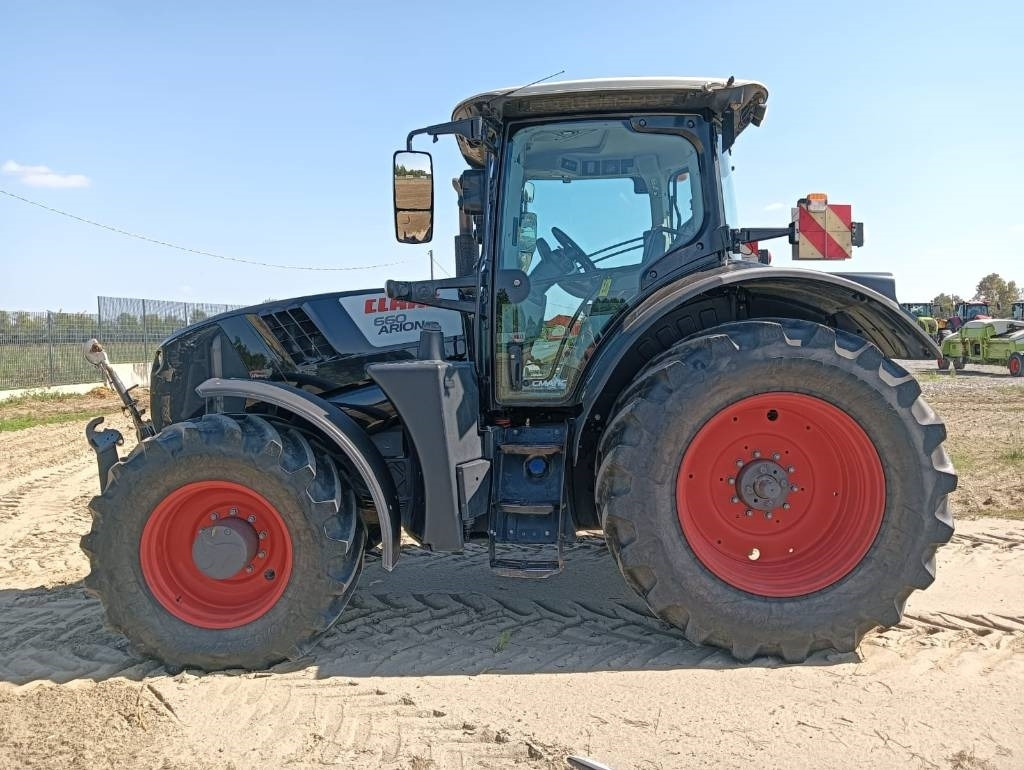 Claas Arion 660 CMATIC - Tractor: foto 4 Claas Arion 660 CMATIC - Tractor: foto 4