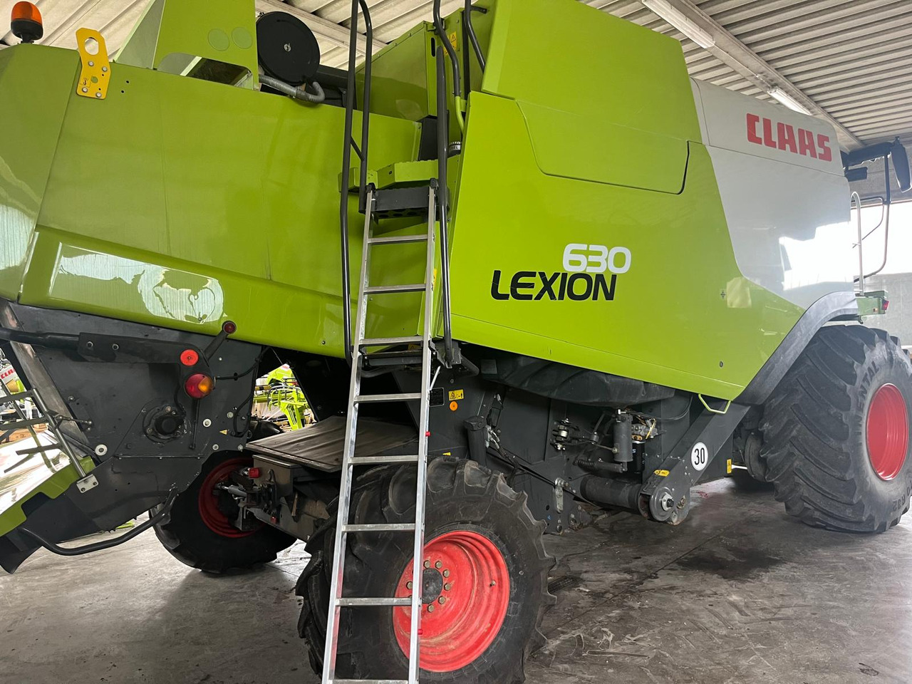 Claas Lexion 630 Montana - Cosechadora de granos: foto 4 Claas Lexion 630 Montana - Cosechadora de granos: foto 4