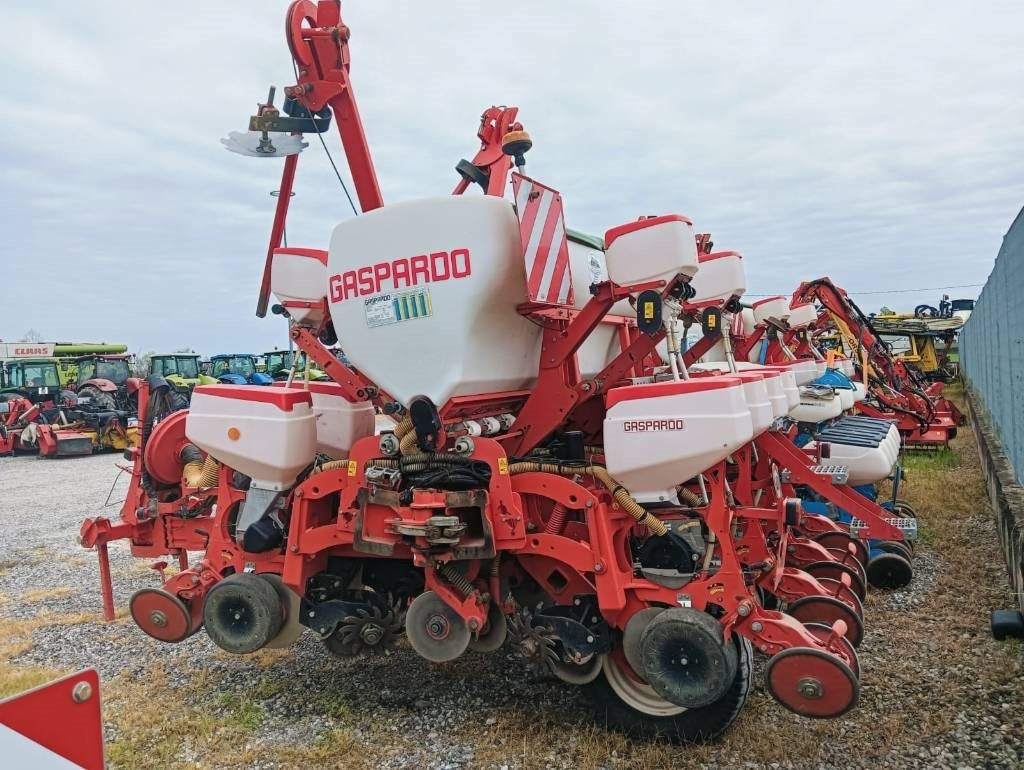 Gaspardo RENATA 8 FILE - Sembradora de precisión: foto 2 Gaspardo RENATA 8 FILE - Sembradora de precisión: foto 2
