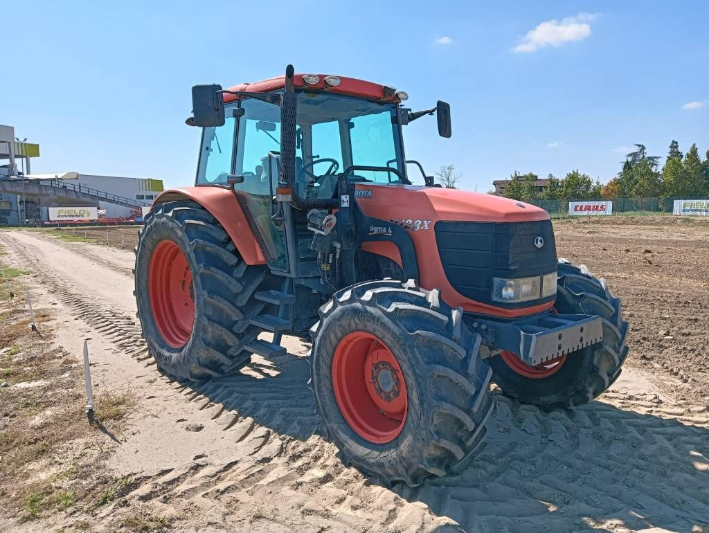 Tractor Kubota M 128 X: foto 1