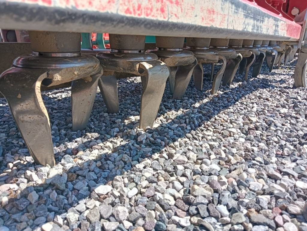 Kverneland NG-H101F30 - Grada rotativa: foto 4 Kverneland NG-H101F30 - Grada rotativa: foto 4