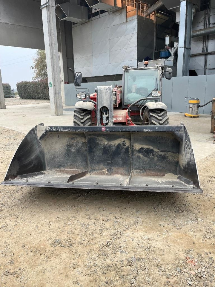 Manitou MVT 730 - Tractor: foto 5 Manitou MVT 730 - Tractor: foto 5