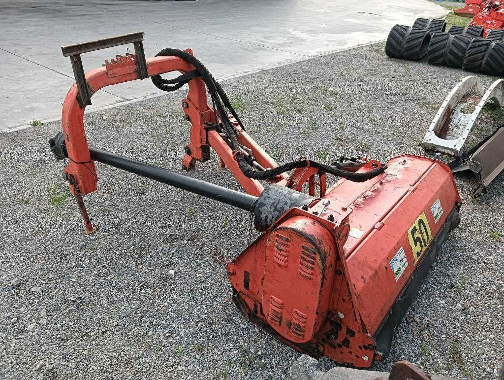 Maschio Giraffa 160 - Desbrozadora de martillos/ Trituradora: foto 2 Maschio Giraffa 160 - Desbrozadora de martillos/ Trituradora: foto 2