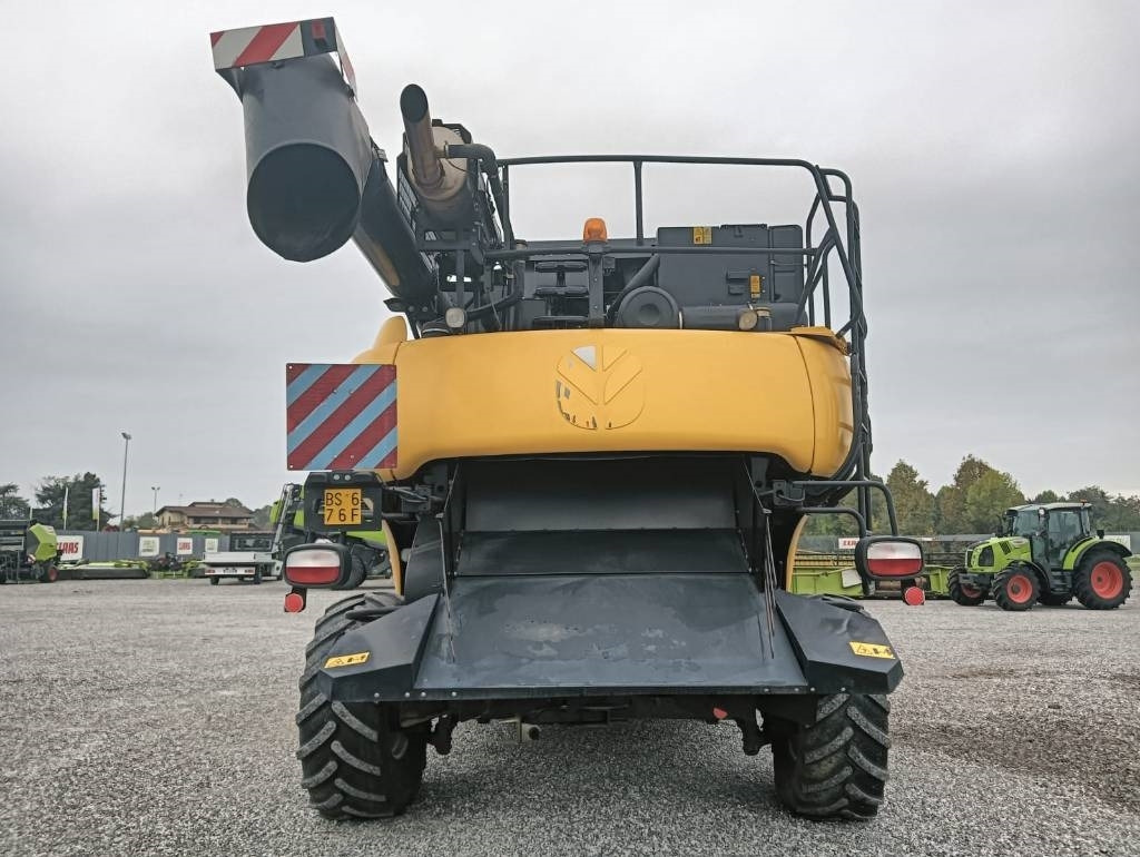 Cosechadora de granos New Holland CR 7.90: foto 25