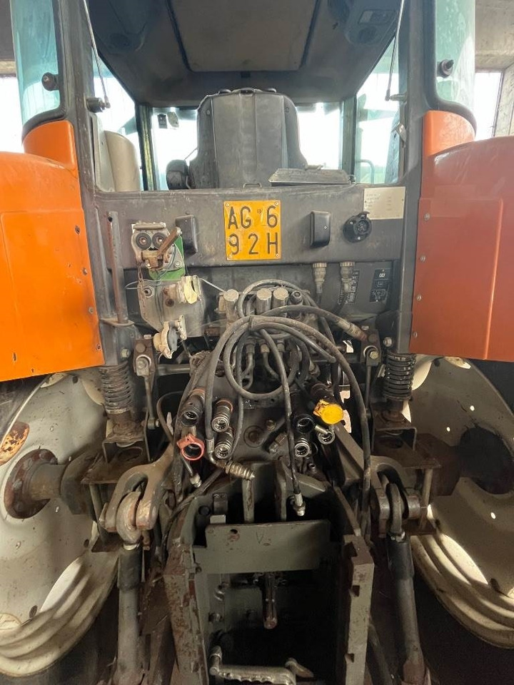 Renault Ares 640 RZ  - Tractor: foto 4 Renault Ares 640 RZ  - Tractor: foto 4