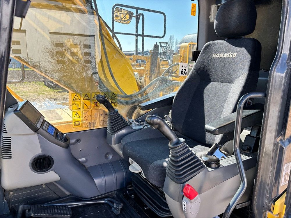 Komatsu PC210LC-11 - Excavadora de cadenas: foto 4 Komatsu PC210LC-11 - Excavadora de cadenas: foto 4