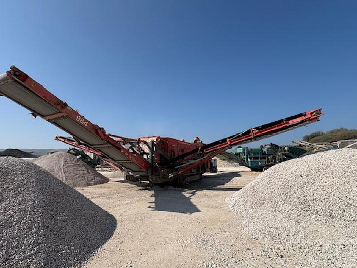Terex Finlay 2015 Terex Finlay 984 - Cribadora: foto 1 Terex Finlay 2015 Terex Finlay 984 - Cribadora: foto 1